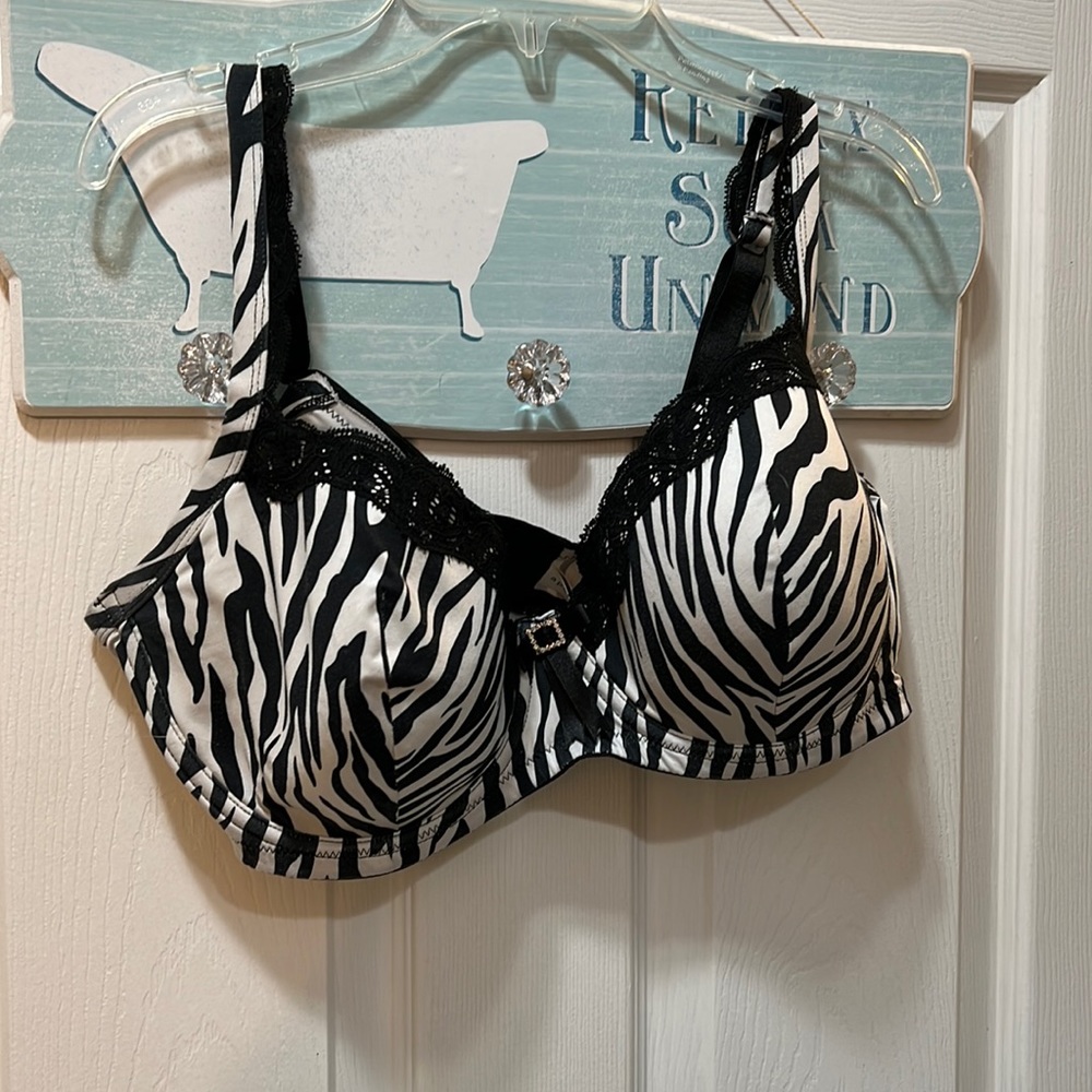 Zebra striped full support lined bra